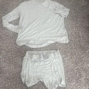 SKIMS Light Gray Women's Long Sleeve Lounge Top & Boxer Short Set